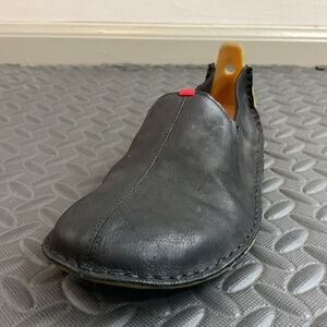 VivoBarefoot Mata Slip On Leather Shoes Womens Size EU 39 L US 8 color Black